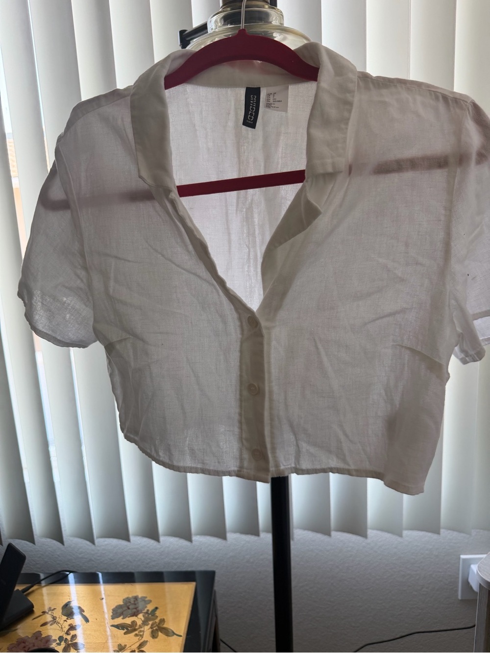 H&M White Cropped Button-Down Shirt